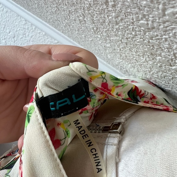 Sheer Floral Button Up - Picture 5 of 5